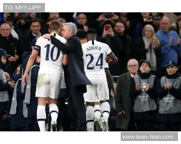 埃永谈足球风格:以埃托奥和莱万为榜样更适合我的比赛方式 埃永谈足球风格:以埃托奥和莱万为榜样更适合我的比赛方式